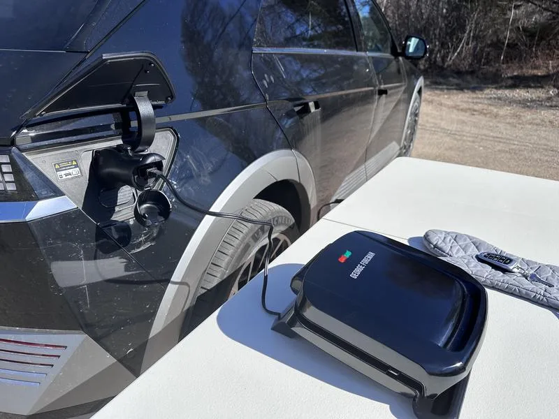 Powering a grill with Hyindai Ioniq 5 v2l adapter